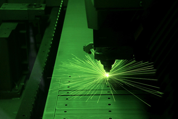 Laser für Blechbearbeitung